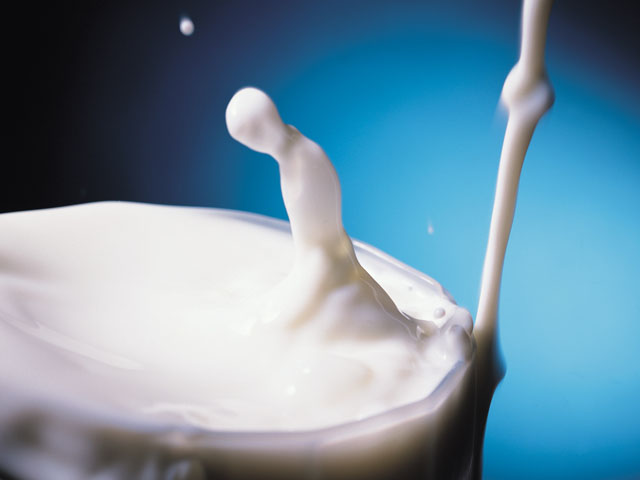 The U.S.-Canadian relationship is turning into heated rhetoric over spilt milk. The two countries do a combined $673.8 billion in trade, but U.S. President Donald Trump is constantly hammering on dairy tariffs. (DTN file photo)